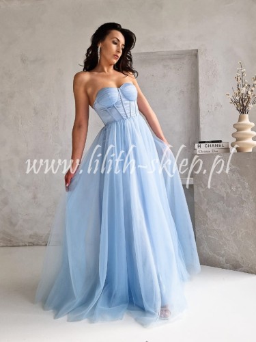 blekitna-sukienka-gorsetowa-maxi