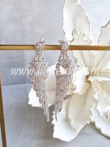 srebrne-dlugie-kolczyki-wieczorowe-z-cyrkoniami