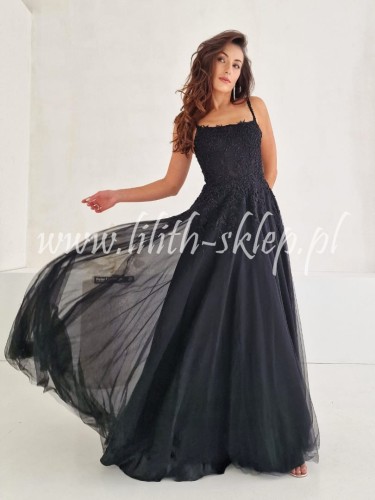 czarna sukienka tiulowa z gorsetowa gora