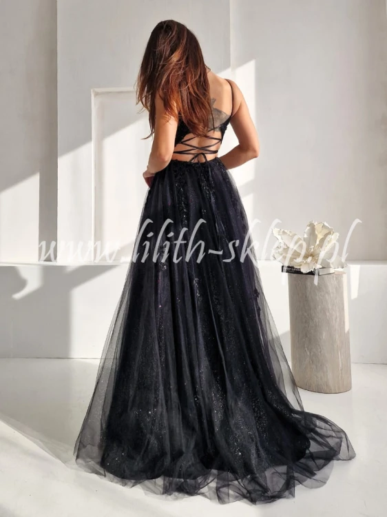 czarna sukienka maxi z transparentnym gorsetem