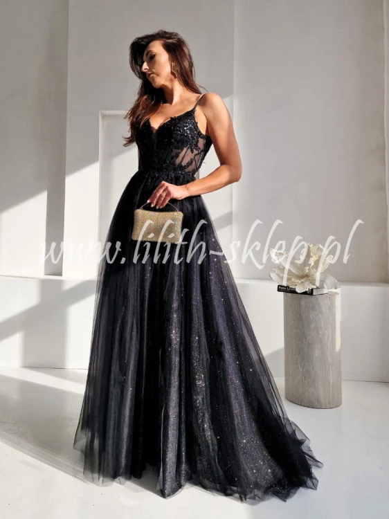 czarna sukienka maxi z transparentnym gorsetem
