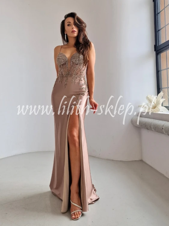 sukienka cappuccino maxi z efektownym gorsetem