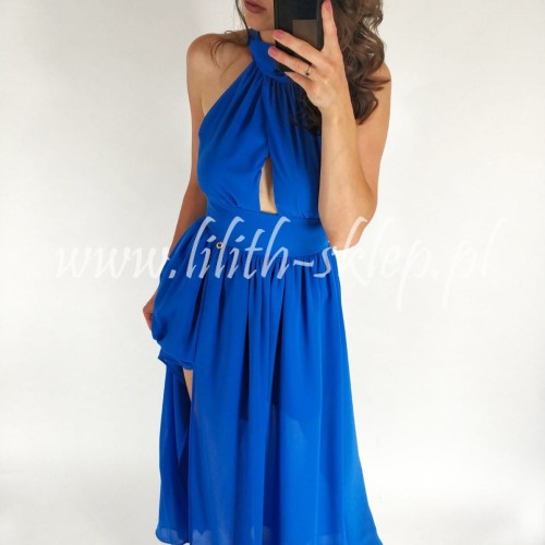 kobaltowa-maxi-rozciecie-na-nodze