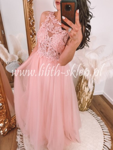 tiulowa-sukienka-maxi-z-haftowana-gora-pudrowy-roz