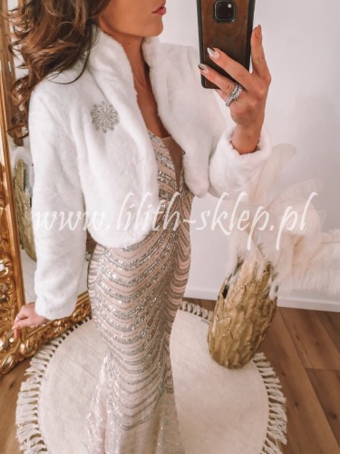 damska-narzutka-futrzana-biala