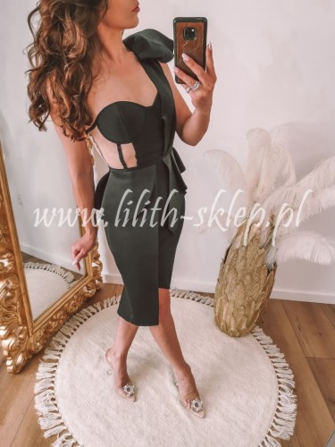 czarna-sukienka-bandazowa-z-transparentnym-bokiem