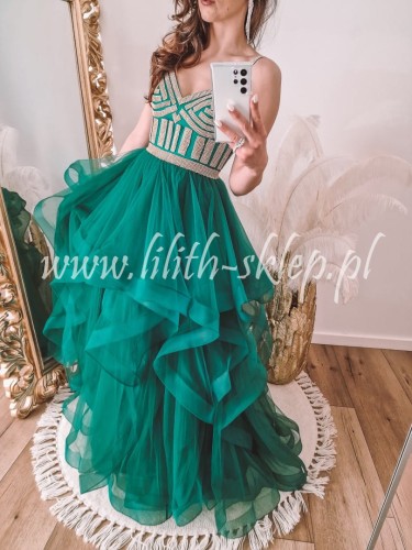 zielona-sukienka-tiulowa-z-asymetrycznym-dolem-i-zdobiona-gora