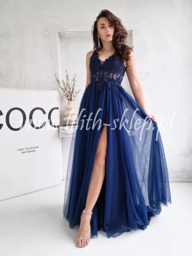 granatowa-sukienka-gorsetowa-z-tiulowym-dolem