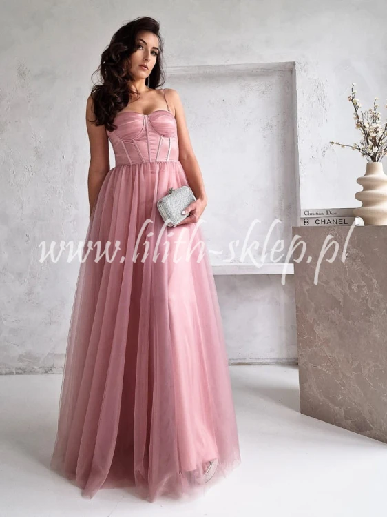 rozowa-sukienka-gorsetowa-maxi