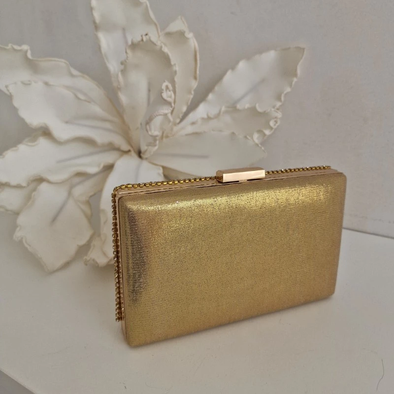 Jak wybrać torebkę na wesele?