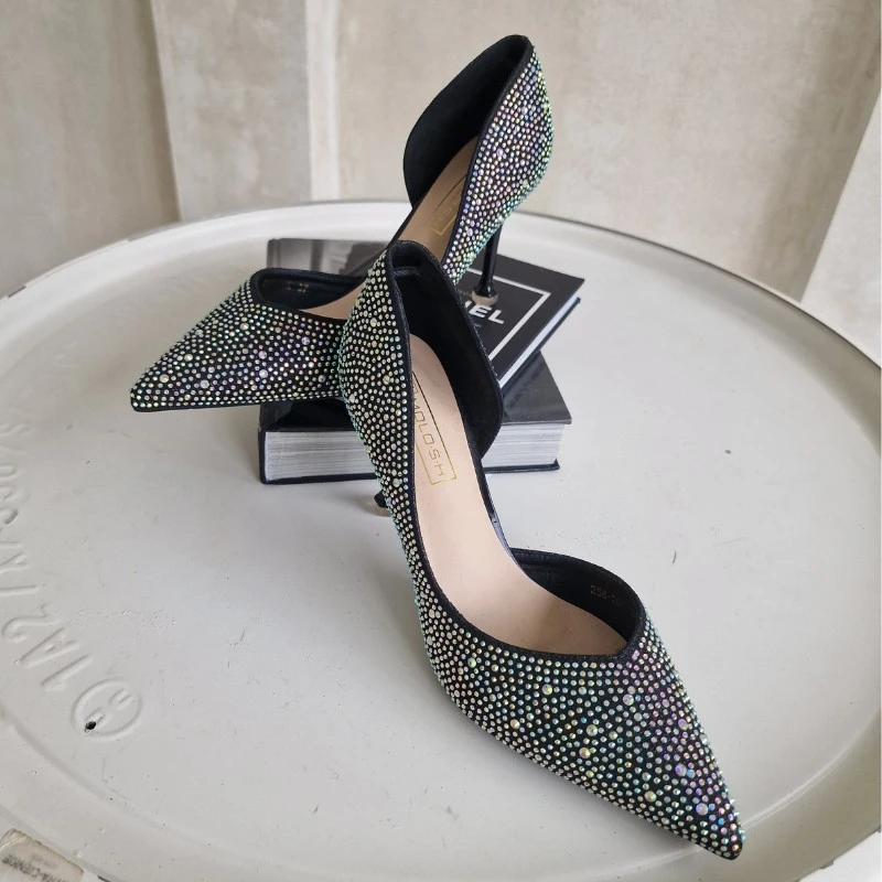 Jakie buty do sukienki na wesele?